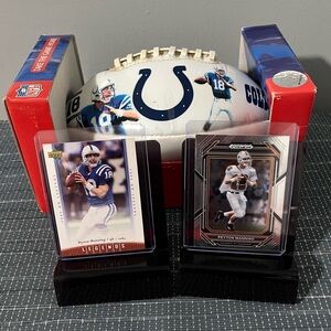 ⭐️🏈 EUC Peyton Manning Indianapolis Colts Football and Cards Set #T1